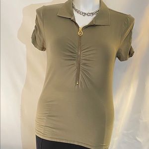 Cute Michael Kors top olive green s/m